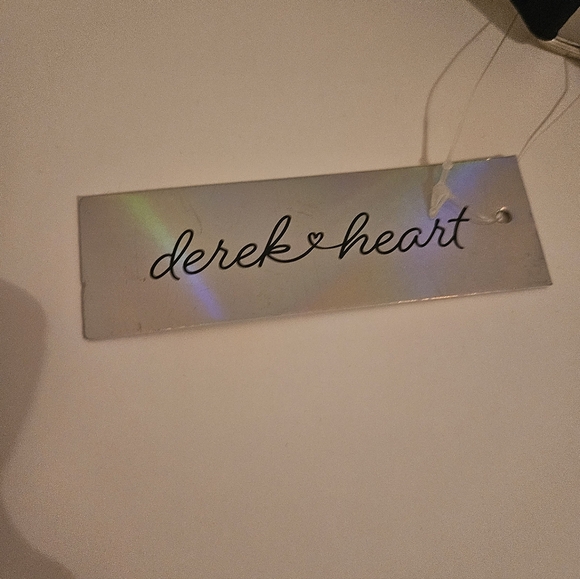 Derek Heart Mini Shoulder Bag - Picture 5 of 7